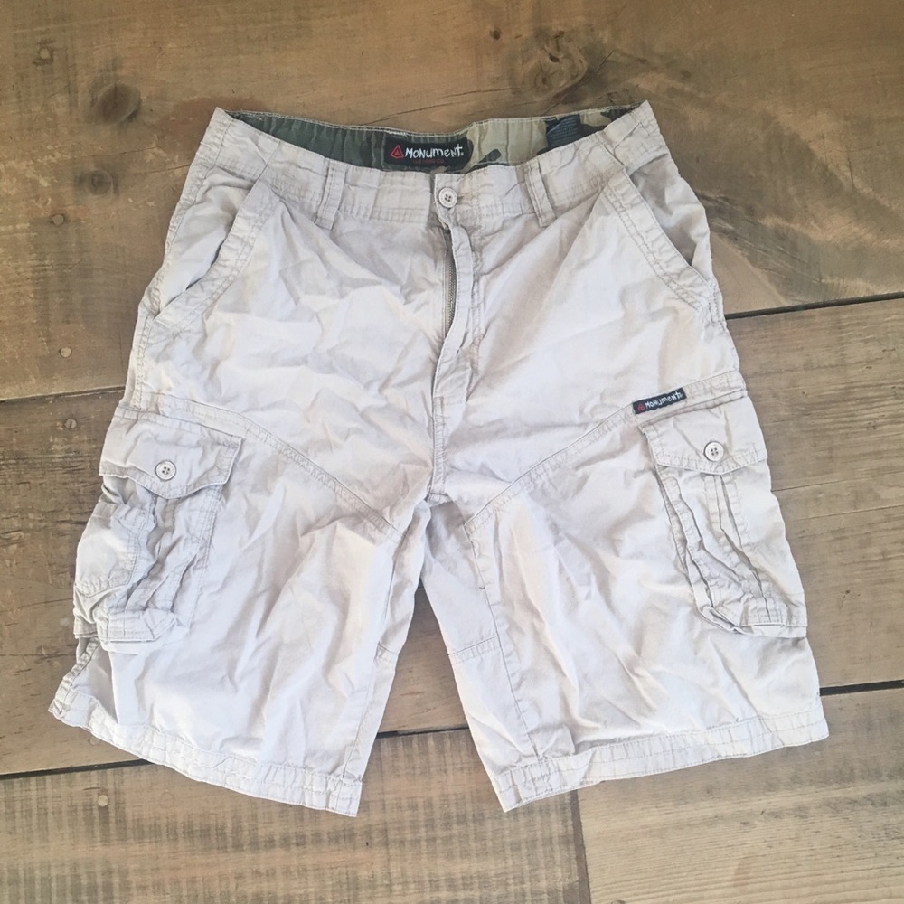 Men’s Monument cargo shorts